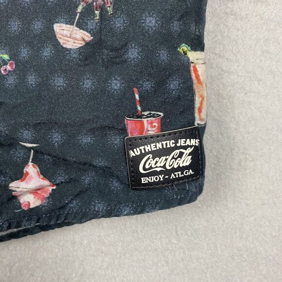 Coca Cola Shirt Mens Medium Black Green Red Hawaiian Button Up Atlanta Georgia - Picture 5 of 7
